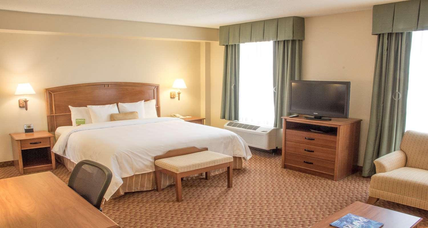 Best Western Plus Kendall Hotel & Suites Buitenkant foto