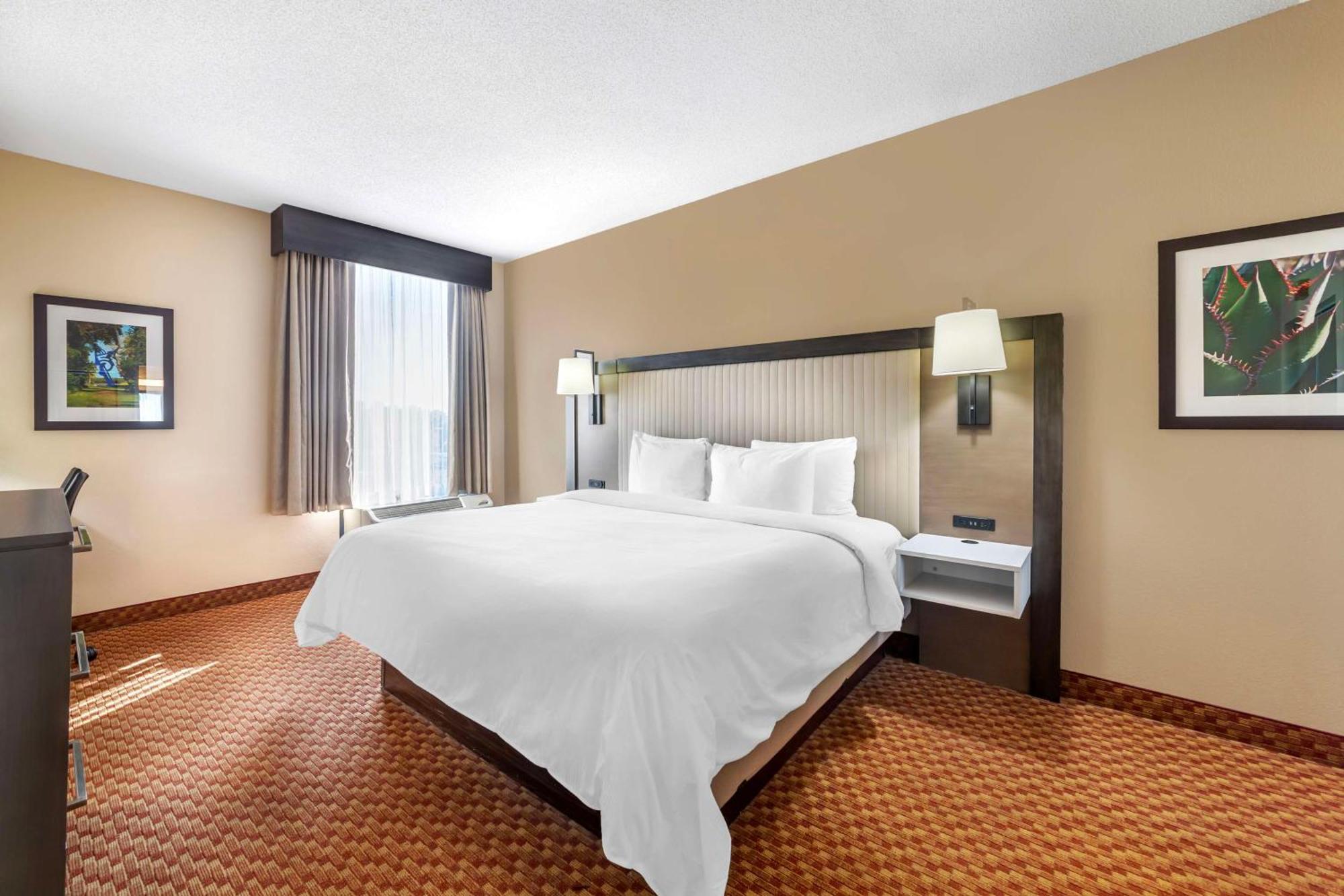 Best Western Plus Kendall Hotel & Suites Buitenkant foto