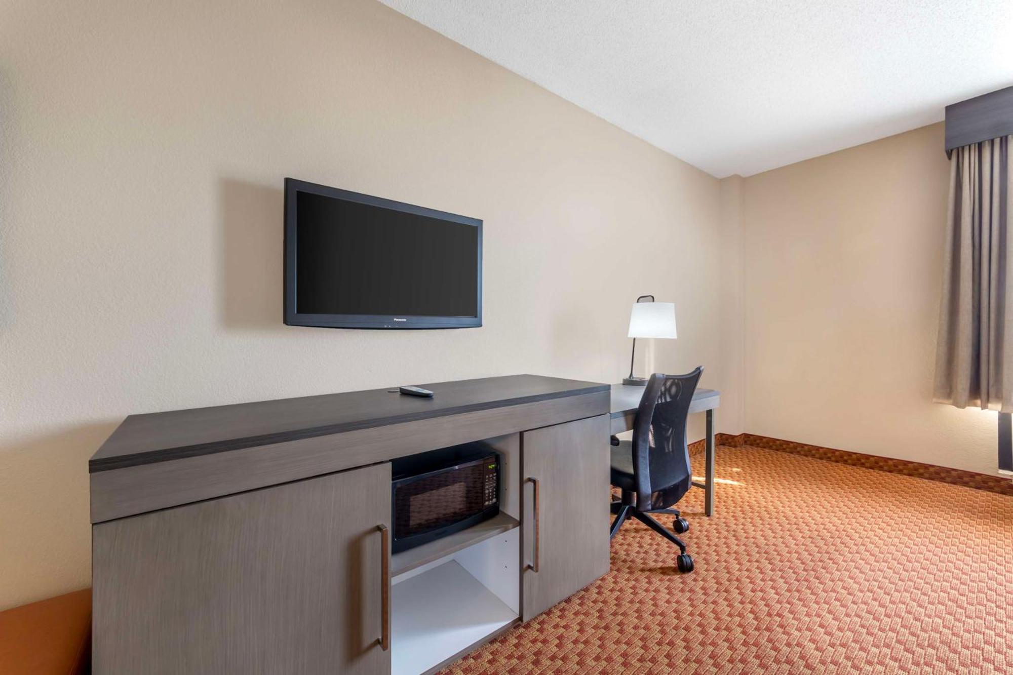 Best Western Plus Kendall Hotel & Suites Buitenkant foto