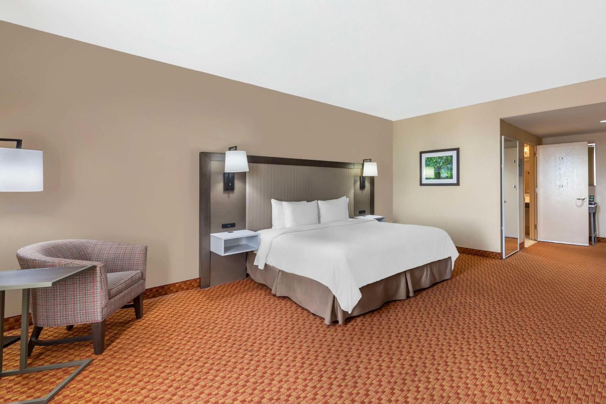 Best Western Plus Kendall Hotel & Suites Buitenkant foto