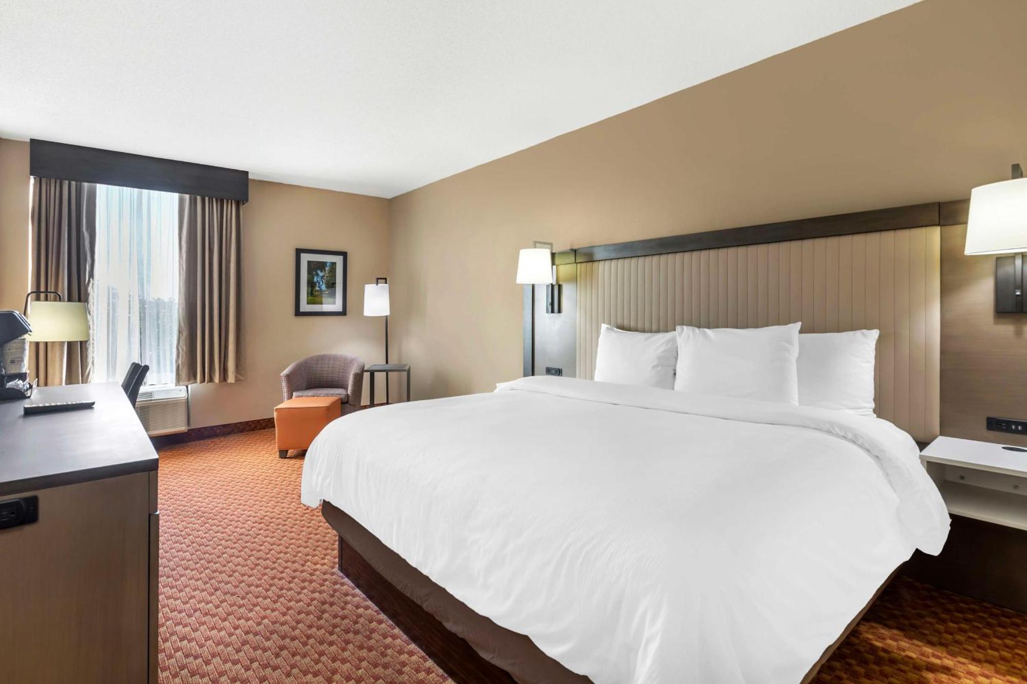 Best Western Plus Kendall Hotel & Suites Buitenkant foto