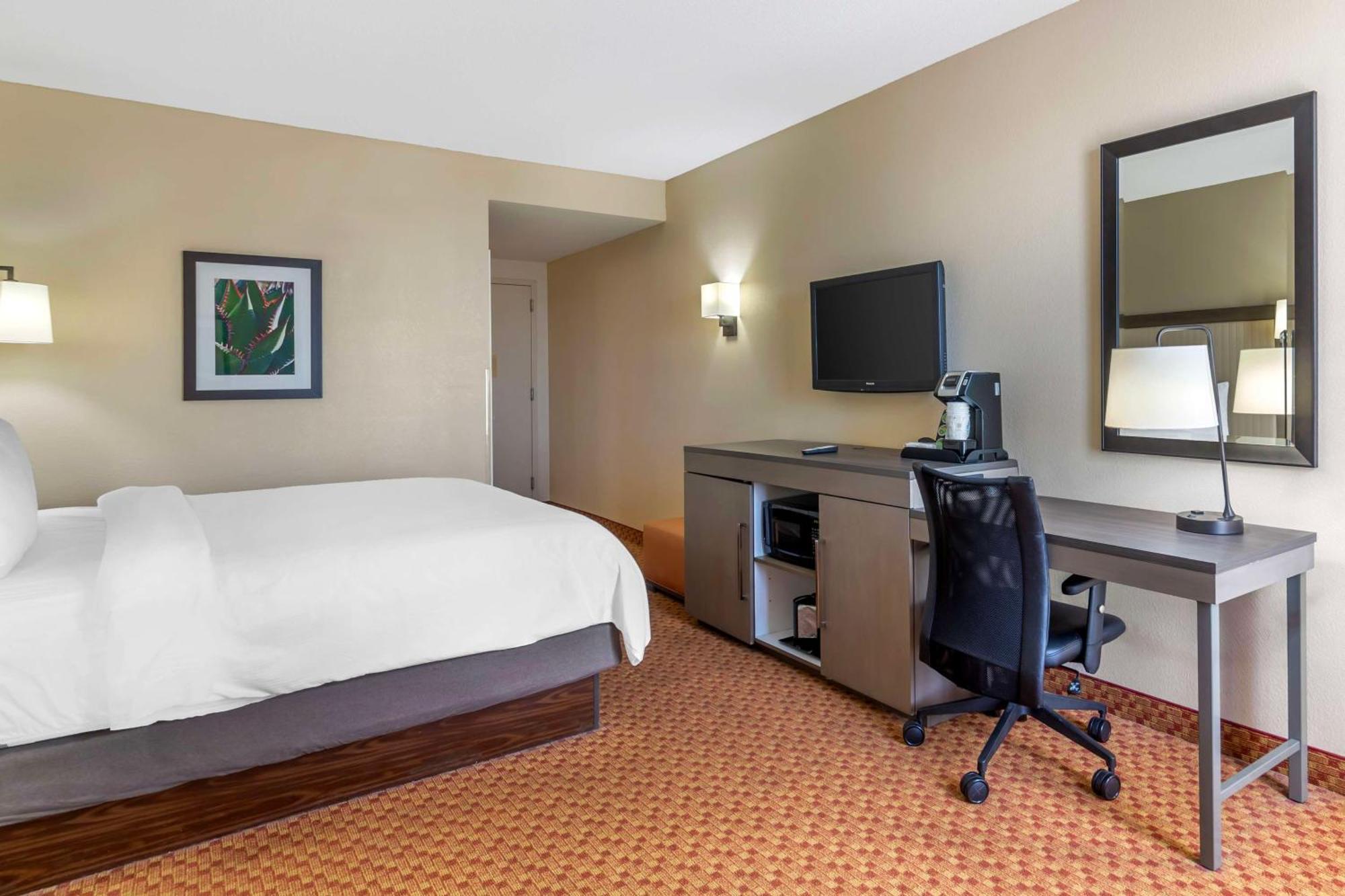 Best Western Plus Kendall Hotel & Suites Buitenkant foto